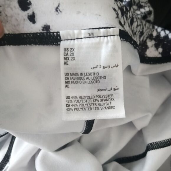 Ideology High Rise Side Pocket Snake White Crop Plus Size Leggings -I - Picture 6 of 10